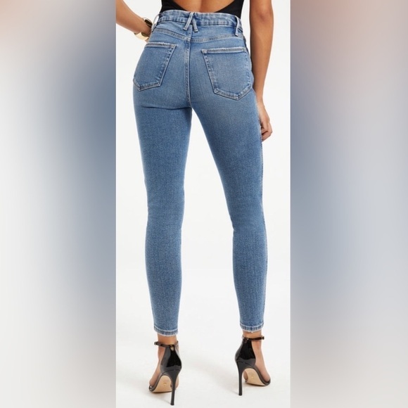Good American Good Curve Skinny Crop Distressed Jean, Sz 8 - Picture 5 of 12